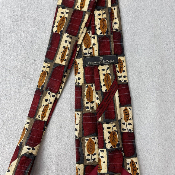 Ermenegildo Zegna Mens Tie Leaf Print Red Silk Necktie 58x3.75 Career‎ Preppy - Picture 4 of 6